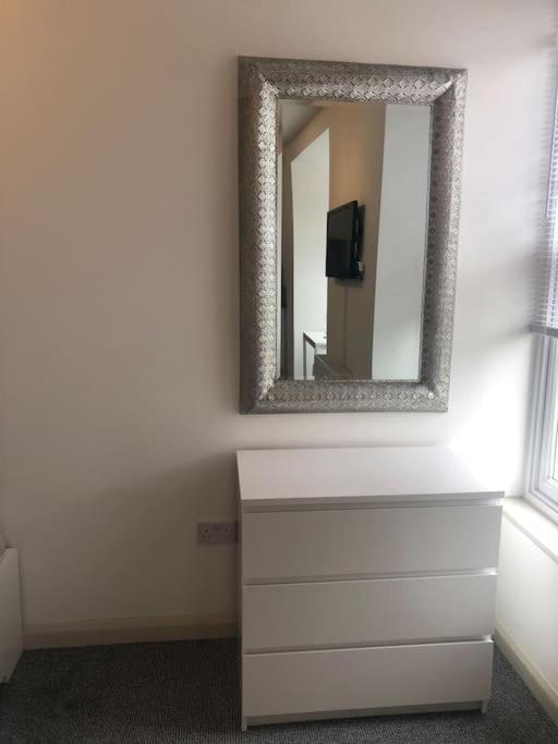 Newly Renovated Modern Studio Apartment ペンザンス エクステリア 写真